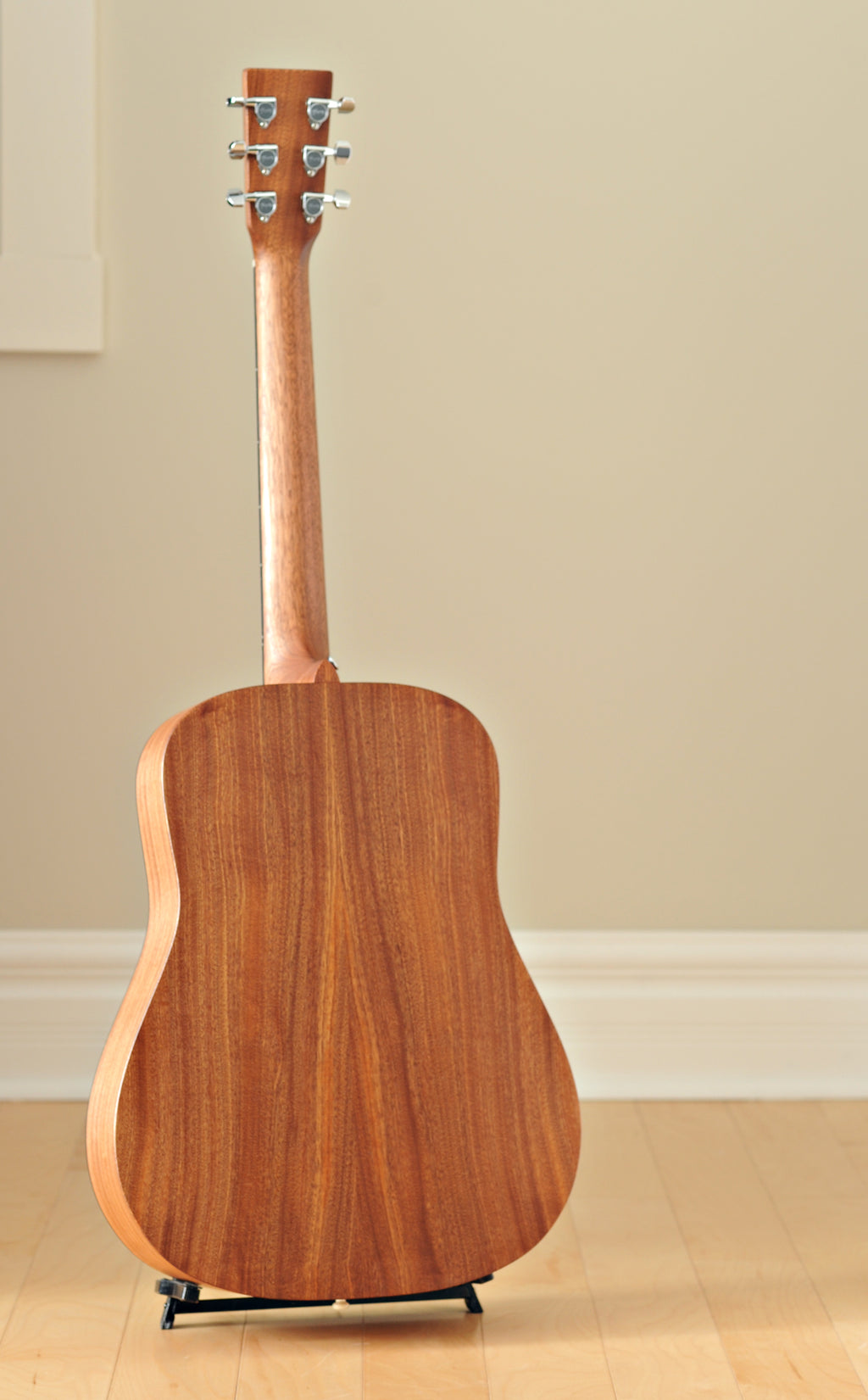 Martin Dreadnought Jr-E Lefty (discontinued spec)