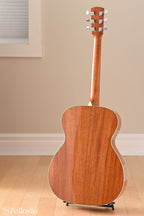 2002 Larrivée OM-04