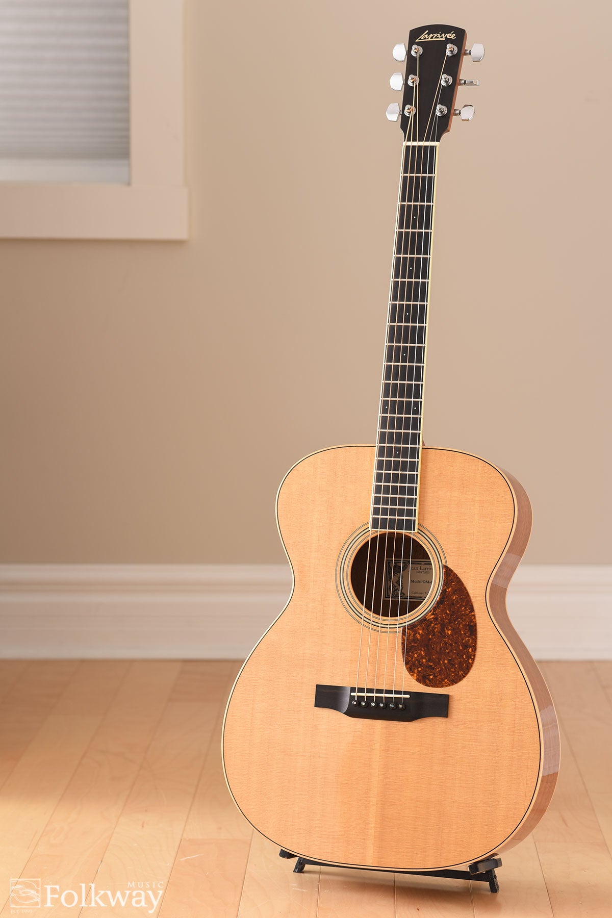2002 Larrivée OM-04