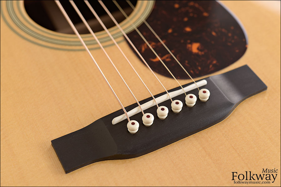 Martin OM-28 (discontinued spec)