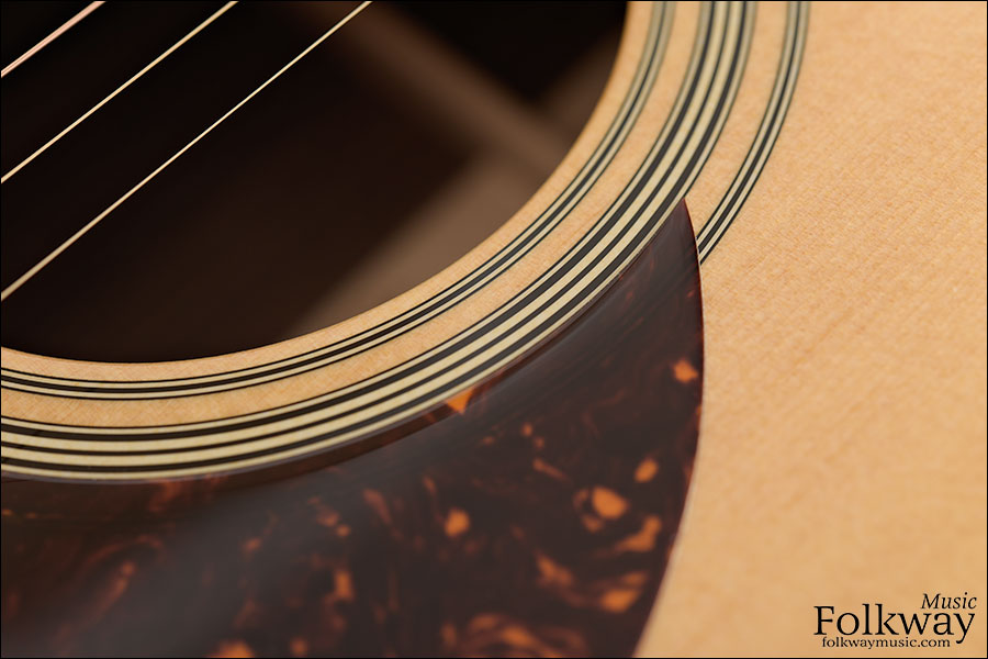 Martin OM-28 (discontinued spec)