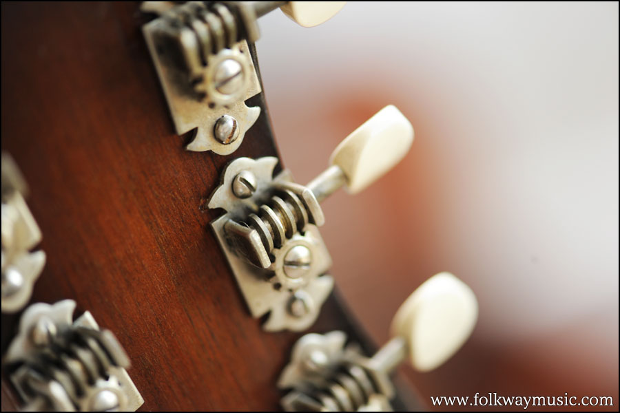 1937 Gibson Recording King 1123 (M-4)
