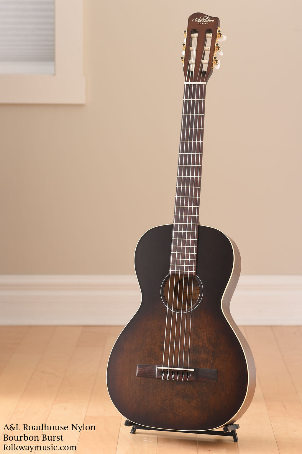 Art & Lutherie Roadhouse Nylon Bourbon Burst