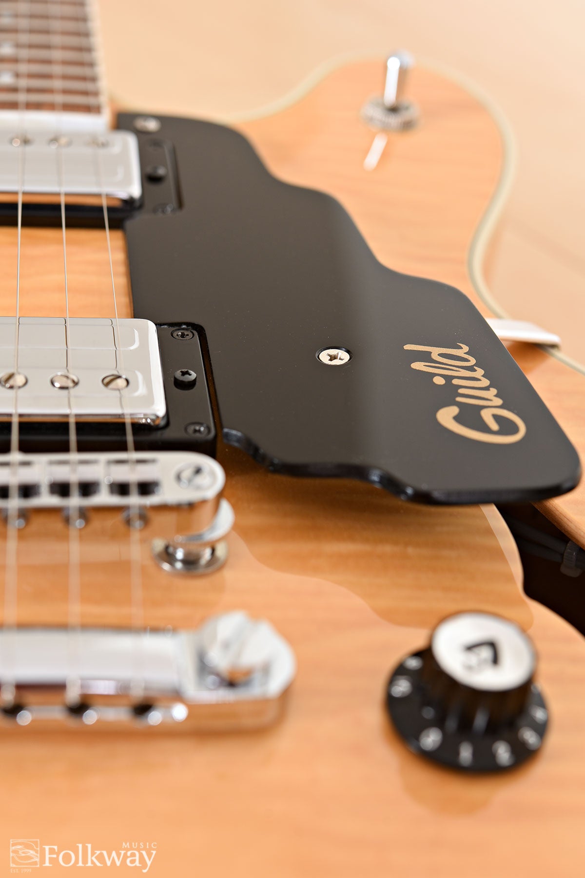 2001 Guild Starfire IV