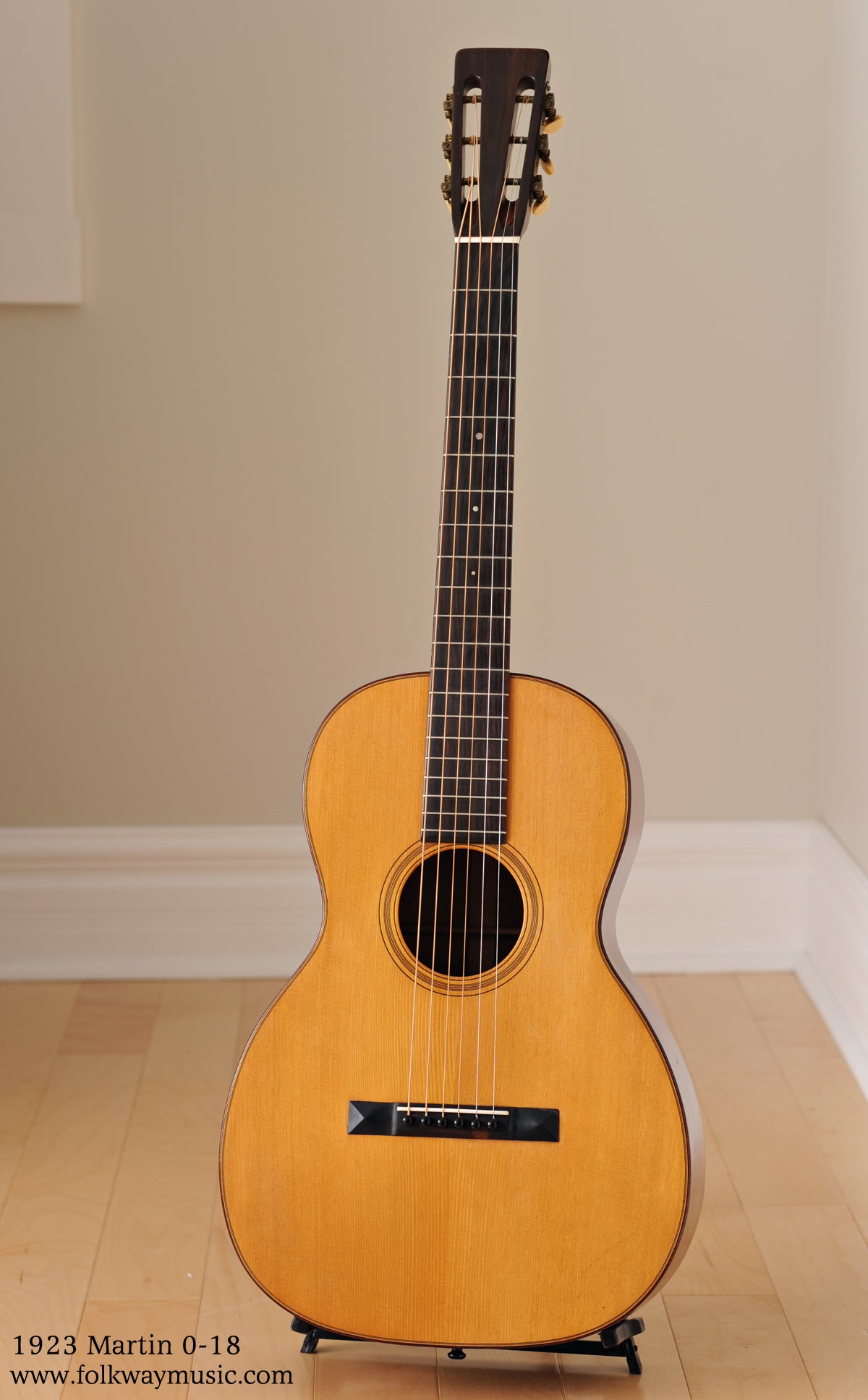 1923 Martin 0-18