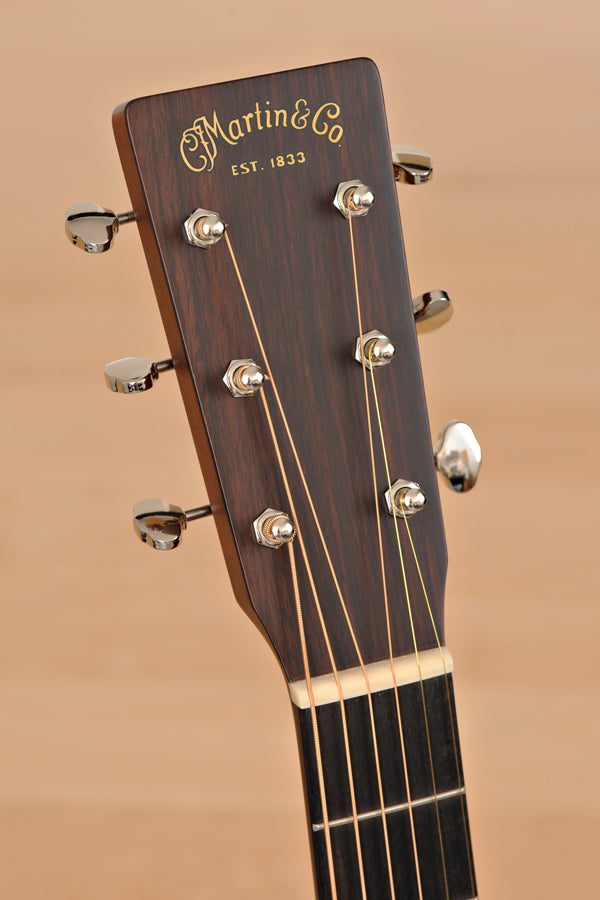 Martin 00-18 (discontinued spec)