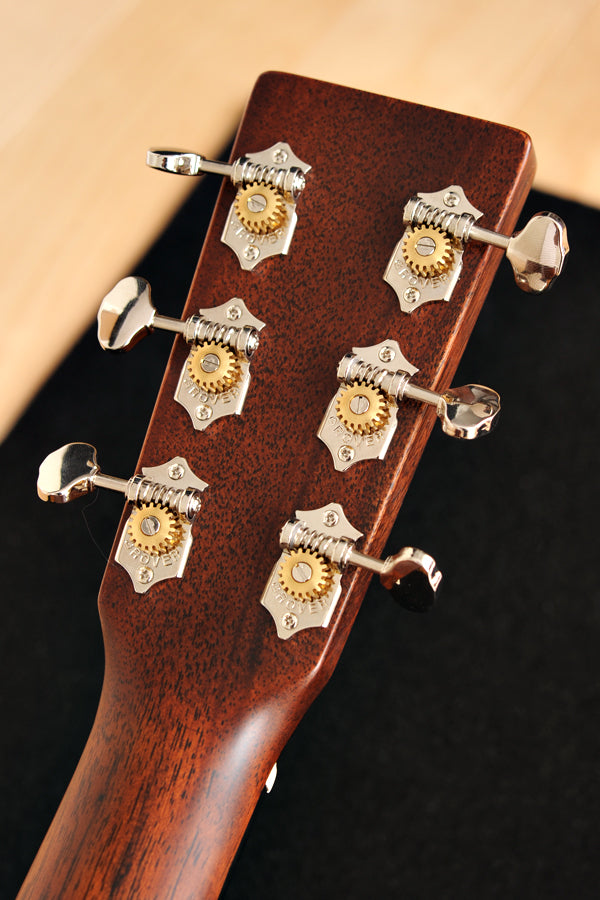 Martin D-18 (discontinued spec)