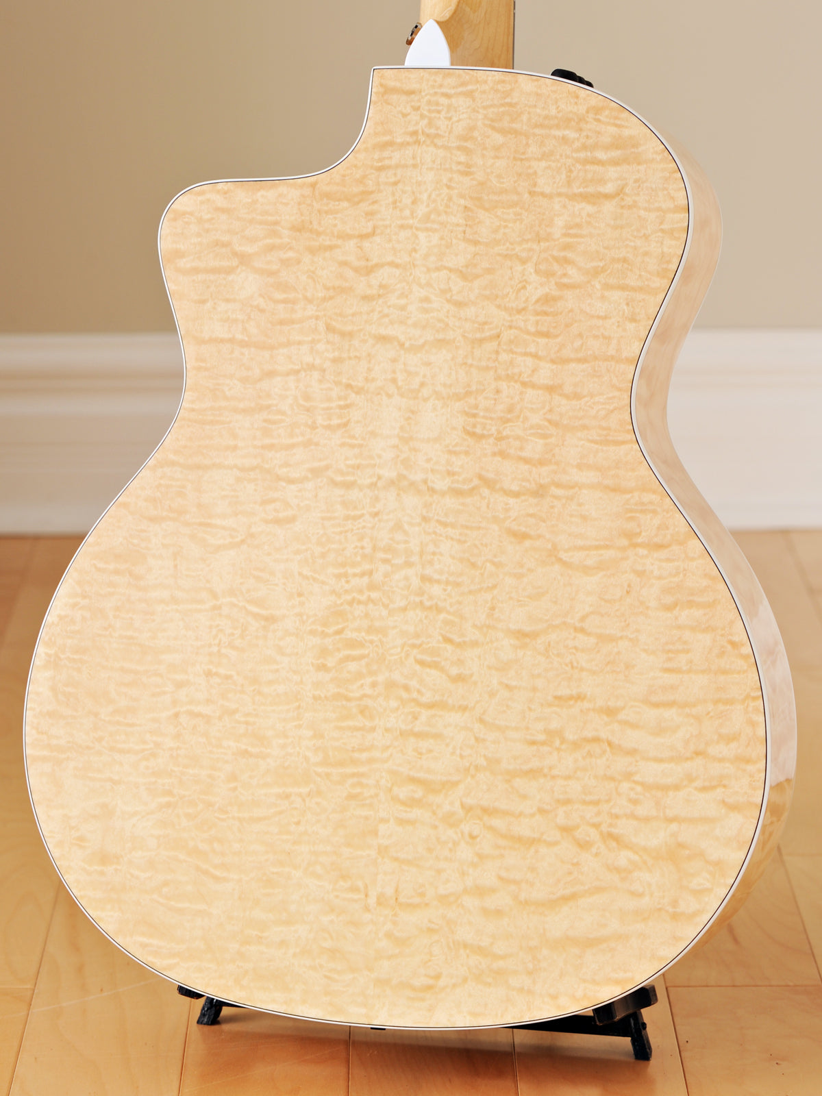 Taylor 214ce Quilted Maple DLX