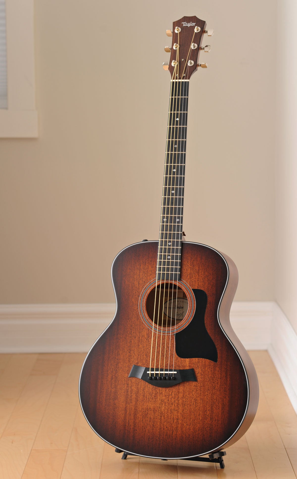 Taylor 326e Baritone Limited Edition